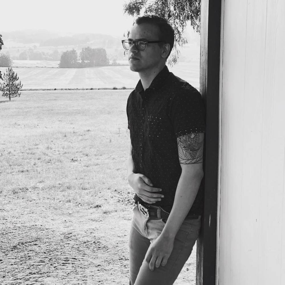 Meet your Posher, Josiah